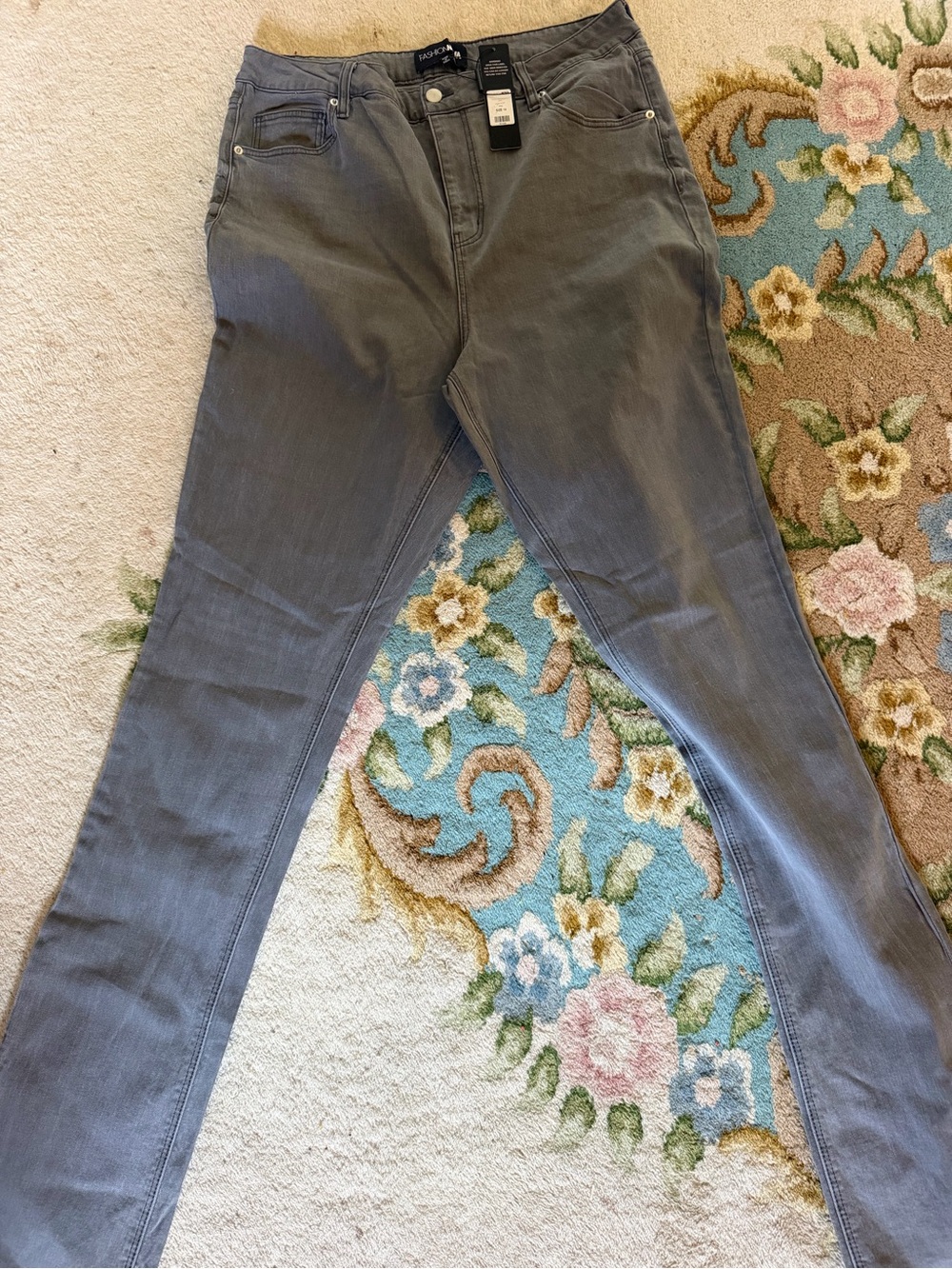 Fashion Nova High-Rise Skinny Jeans in Gray